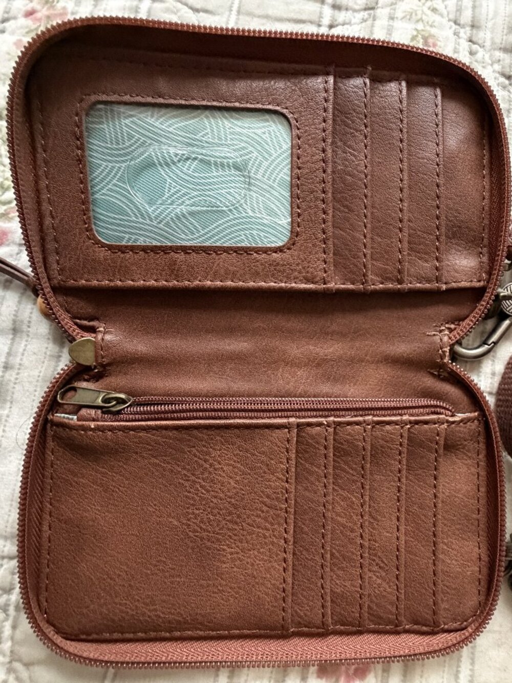 Sak Day Tripper VW Combo Wristlet & Coin Purse - Picture 2 of 3